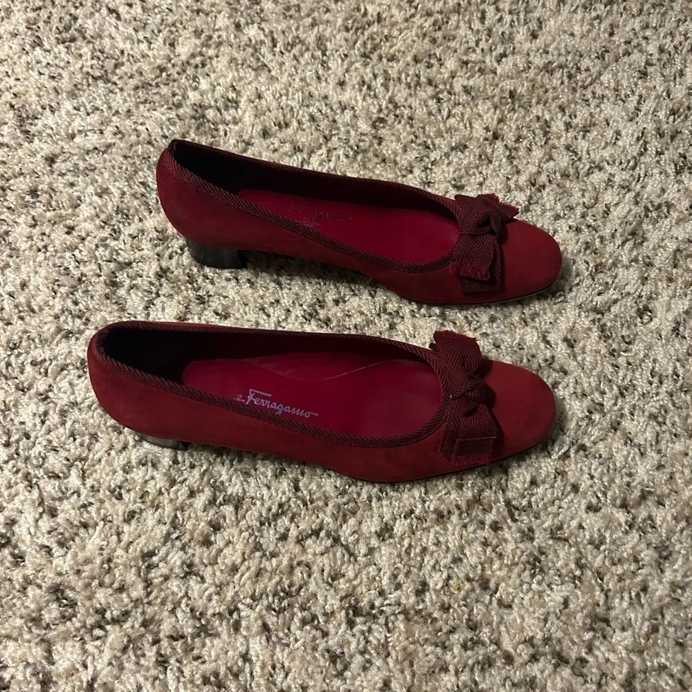SALVATORE Ferragamo Suede Floral Print Pumps